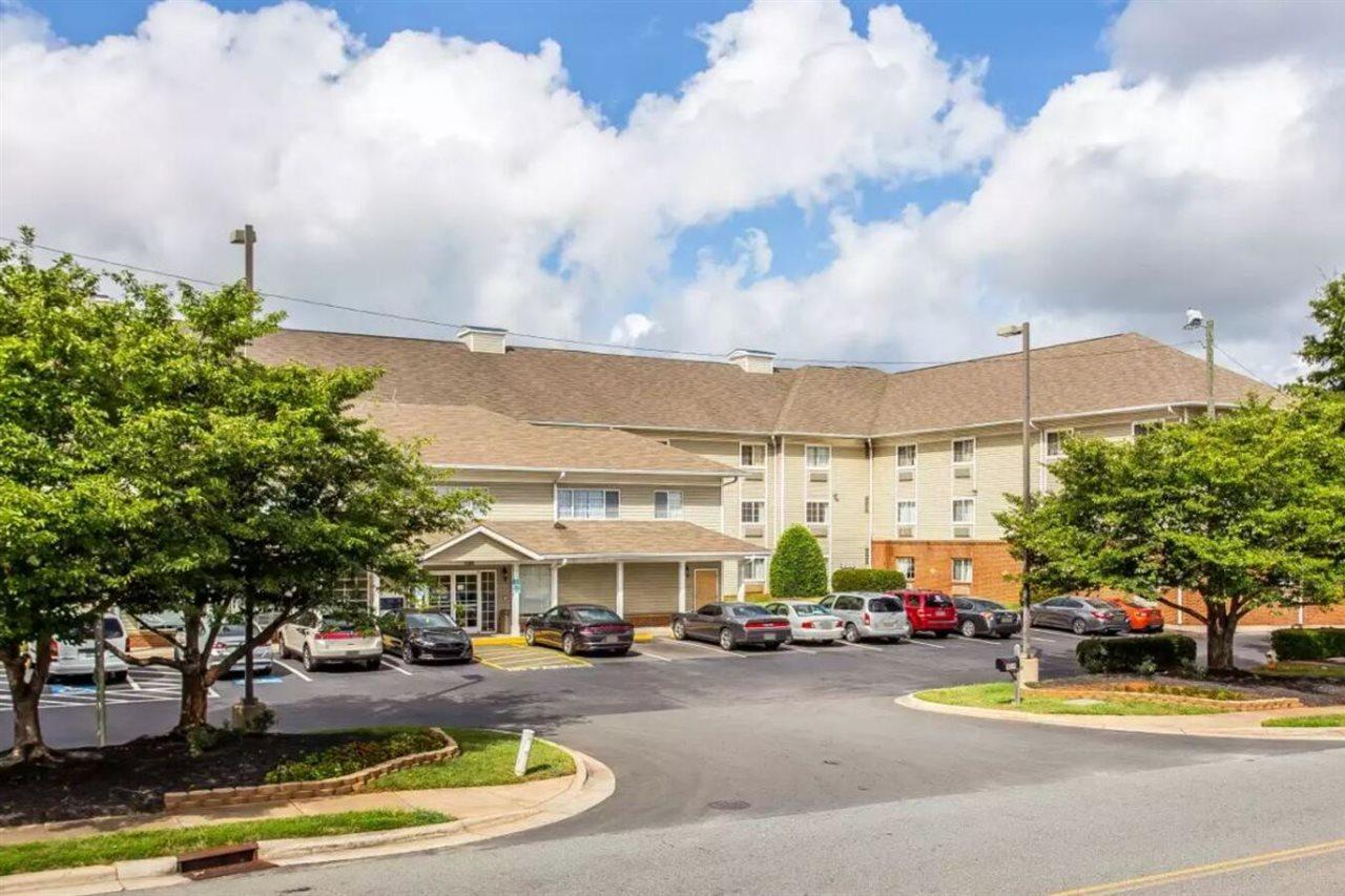 Suburban Studios Near University Of North Carolina-Charlotte Eksteriør bilde